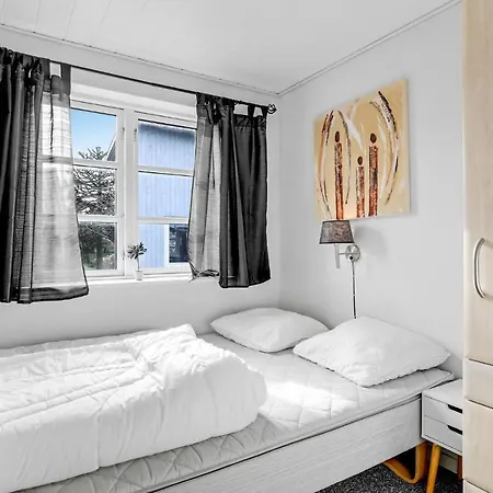 3 Bedroom Beautiful In Dom wakacyjny