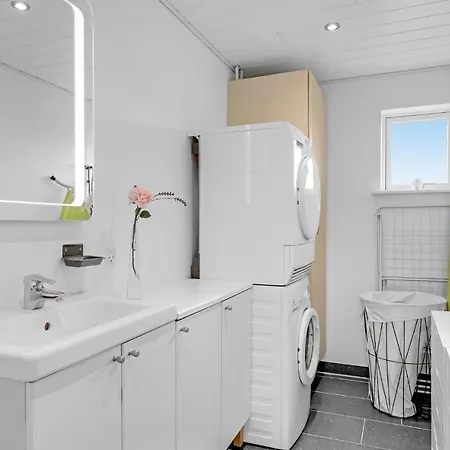 3 Bedroom Beautiful In Nexo